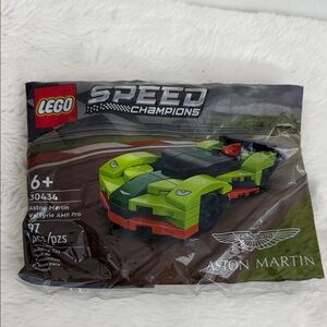 LEGO Speed Champions Aston Martin - Green and Black